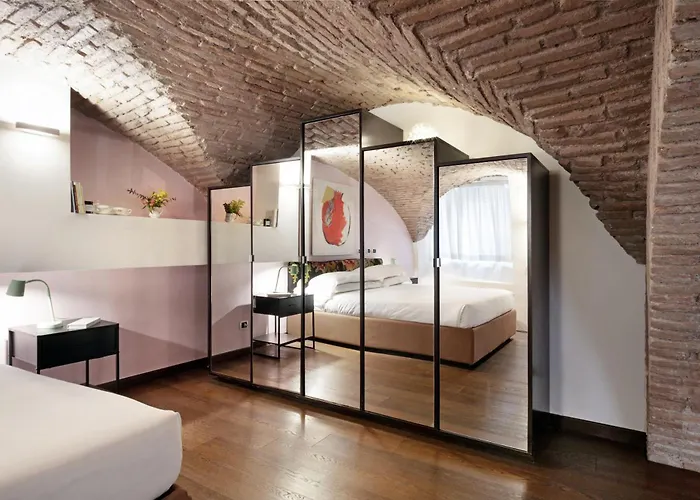Trasteverehome - Artists Loft With Private Parking In Trastevere * Roma